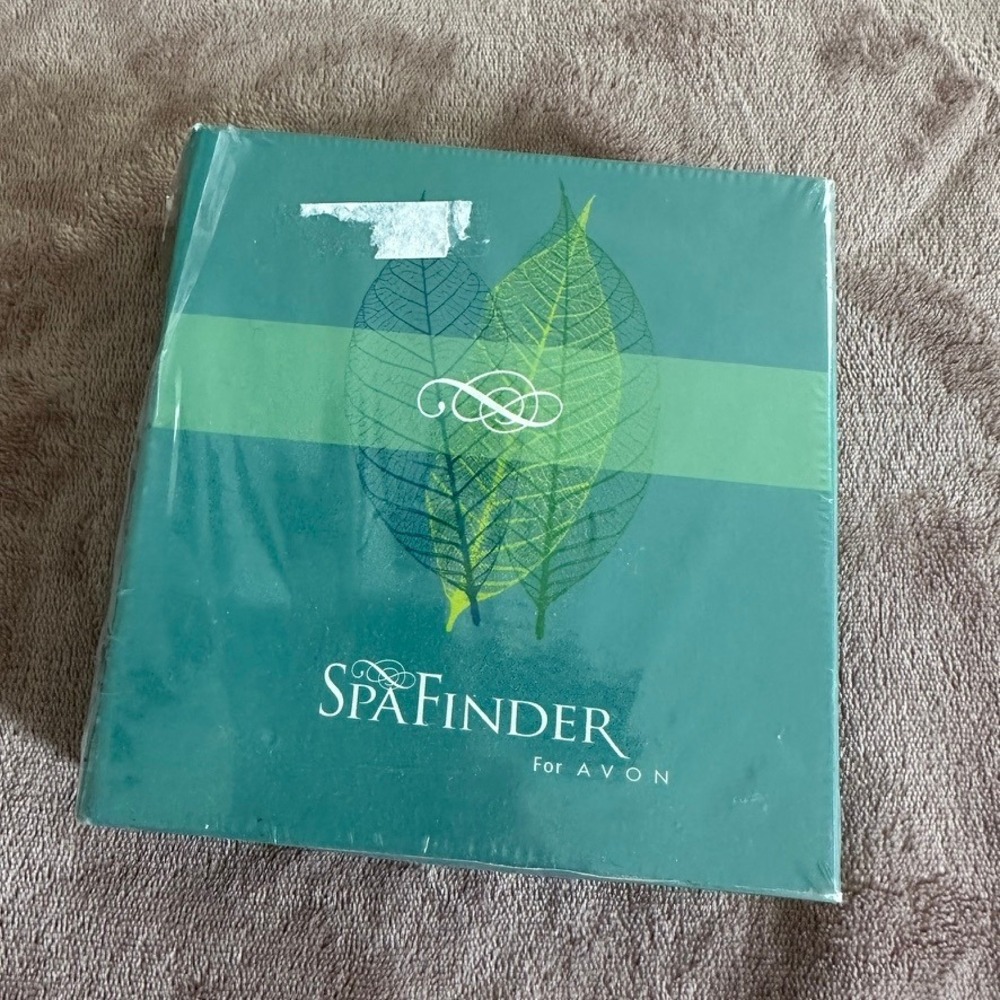 SpaFinder for‎ AVON Stone Therapy Gift Set w/ Rocks and Aroma Candles NWT